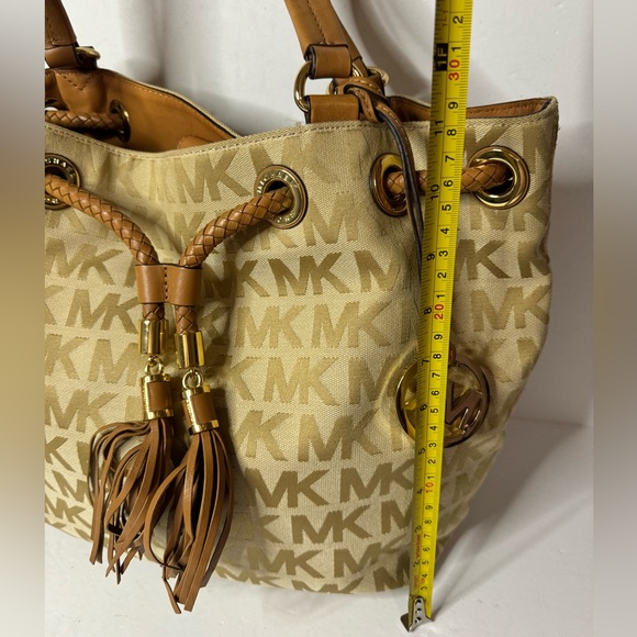 Michael Kors Jet Set Large Gathered Tote Beige/Camel Jaquard - Picture 8 of 12